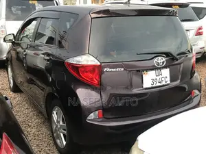 Toyota Ractis 2011 Maroon