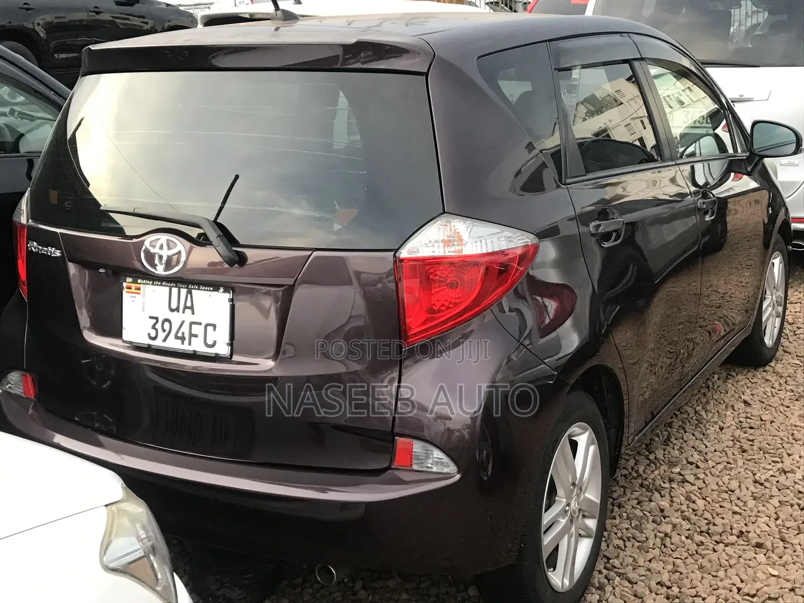 Toyota Ractis 2011 Maroon