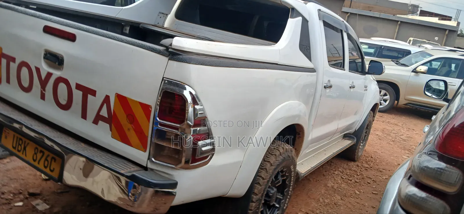 Toyota Hilux 2011 White