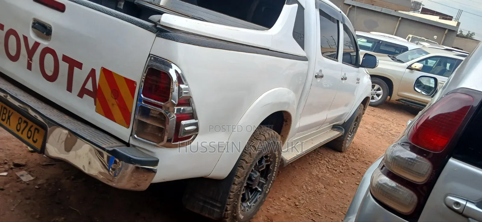 Toyota Hilux 2011 White