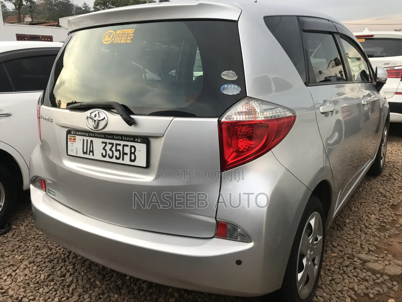 Toyota Ractis 2011 Silver