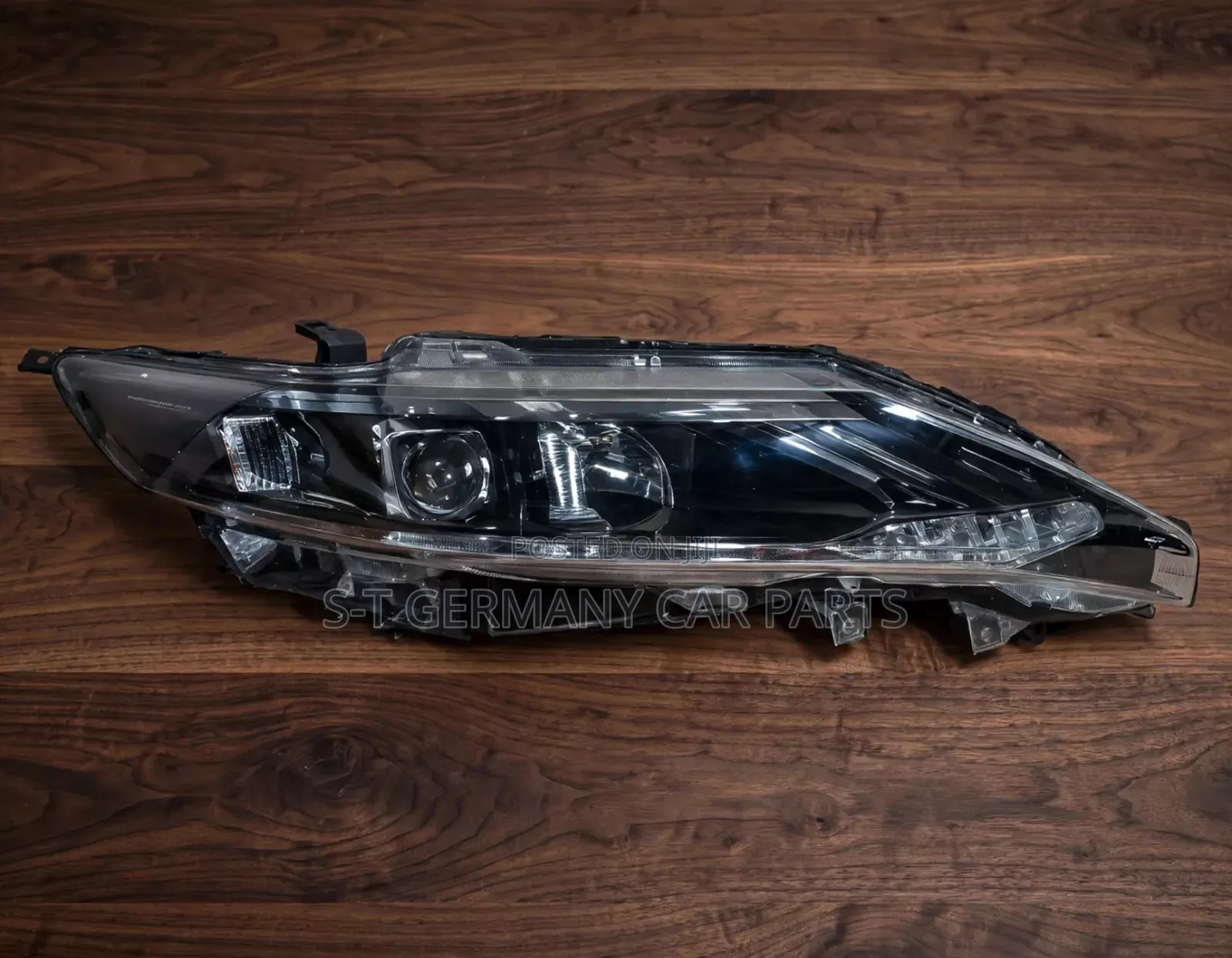 Head Lights for Toyota Harrier Hybrid 2015-2017