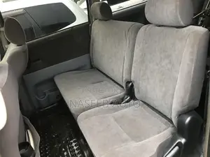 Toyota Noah 2006 Silver