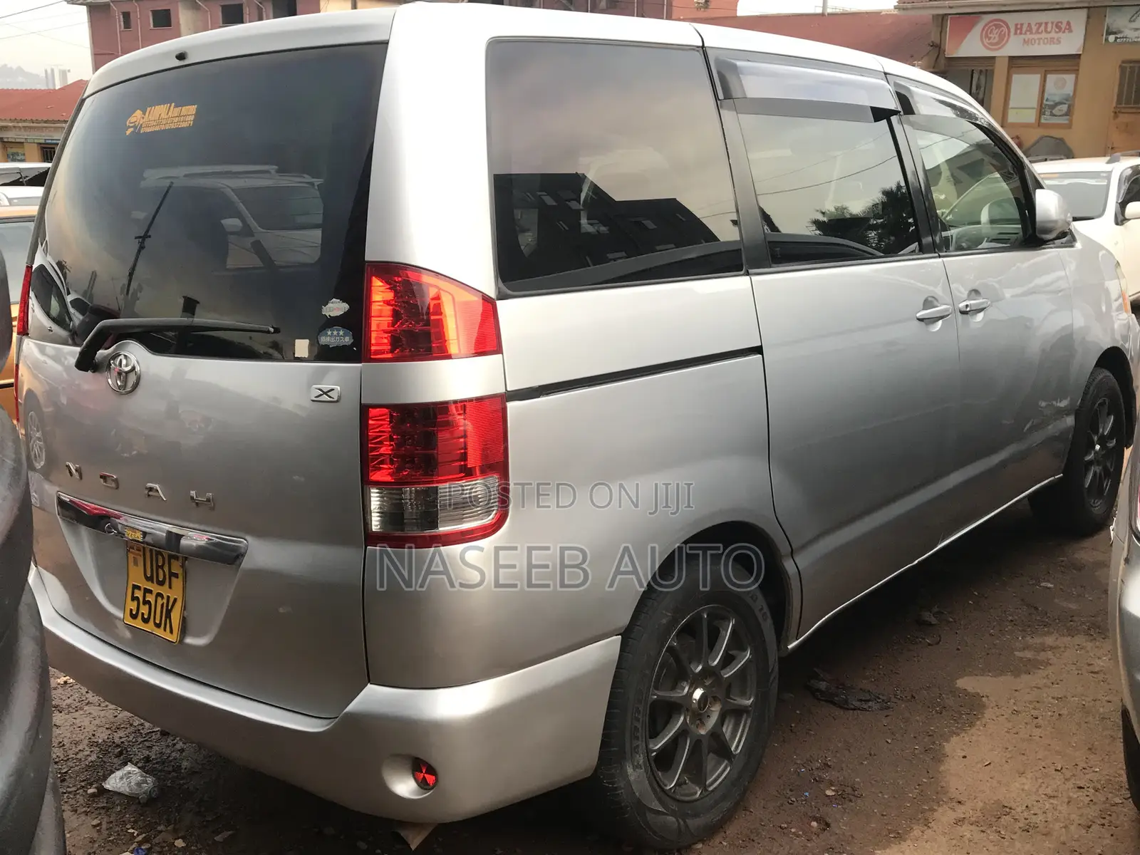Toyota Noah 2006 Silver