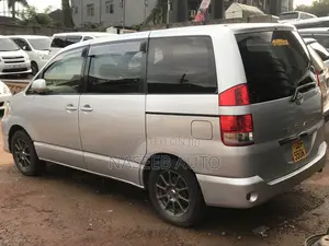 Toyota Noah 2006 Silver