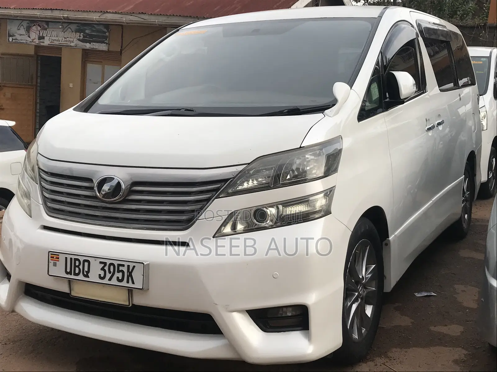Toyota Vellfire 2009 White
