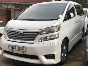 Toyota Vellfire 2009 White