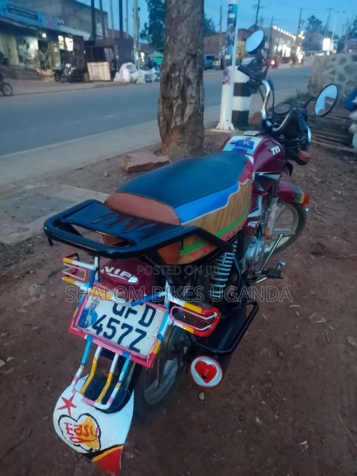 TVS HLX 125 2023 Red