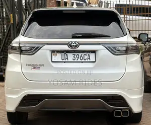 Toyota Harrier 2.0 2017 White