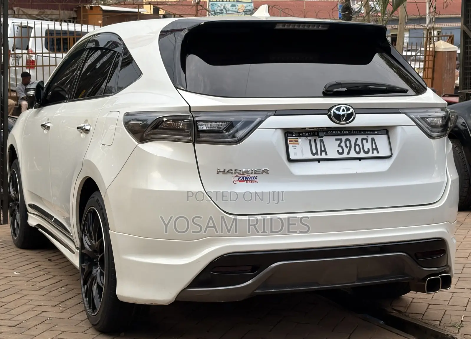 Toyota Harrier 2.0 2017 White