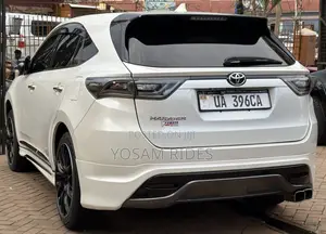 Toyota Harrier 2.0 2017 White