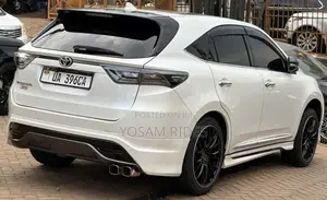 Toyota Harrier 2.0 2017 White