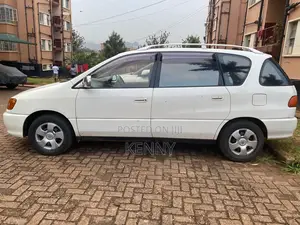 Toyota Ipsum 2000 White