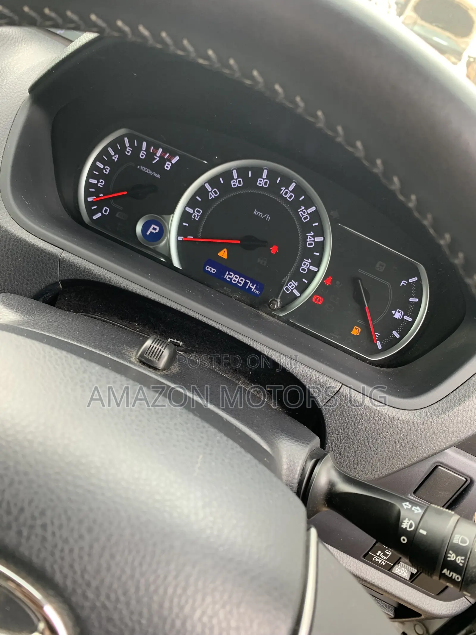 Toyota Noah 2.0 AWD (7 Seater) 2015 White