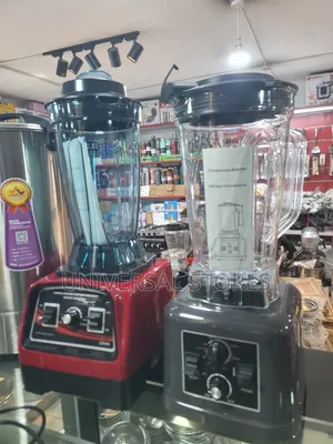 Heavy-Duty Commercial Blender With a 2200W Motor