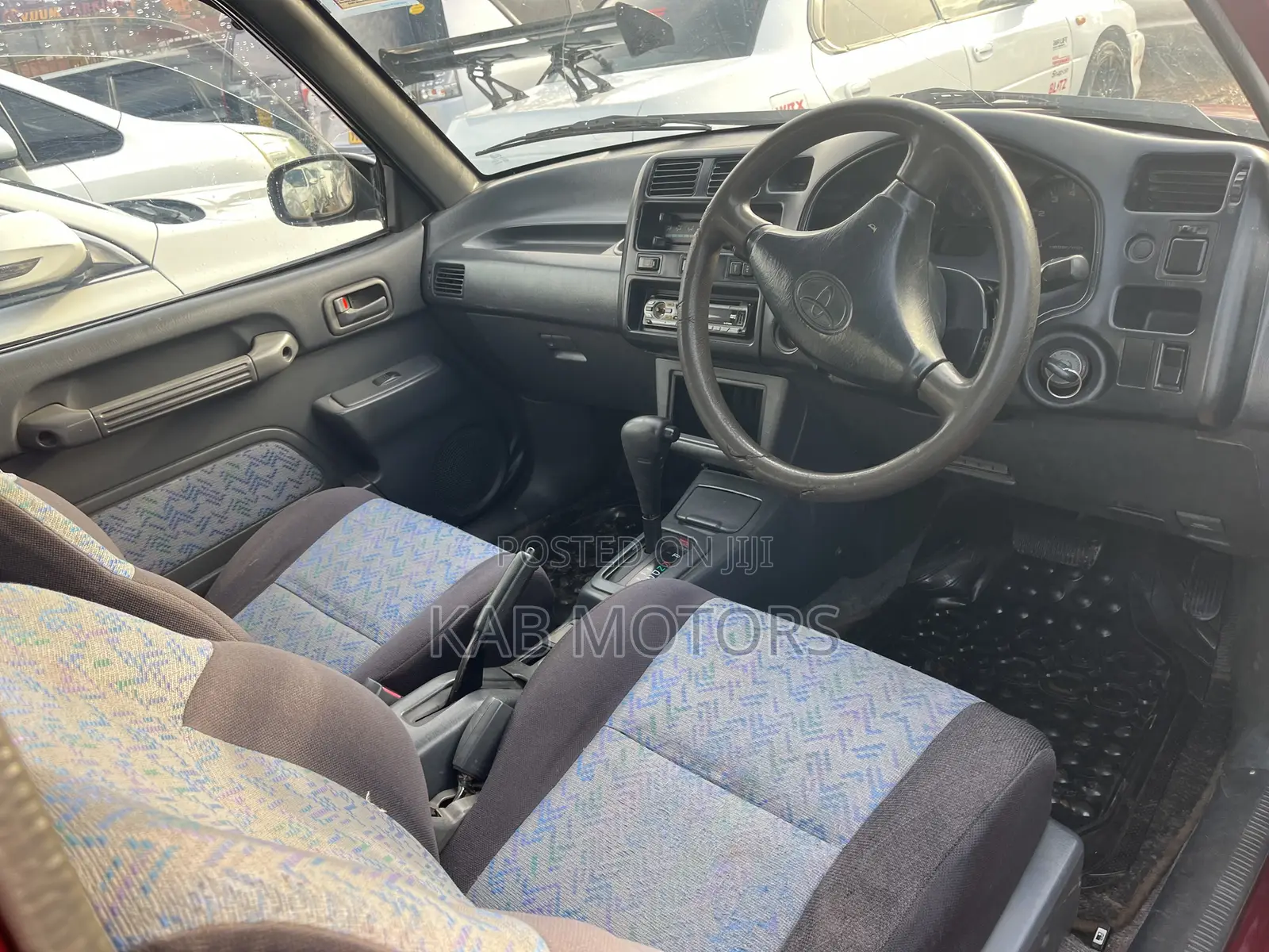 Toyota RAV4 Automatic 2000 Red