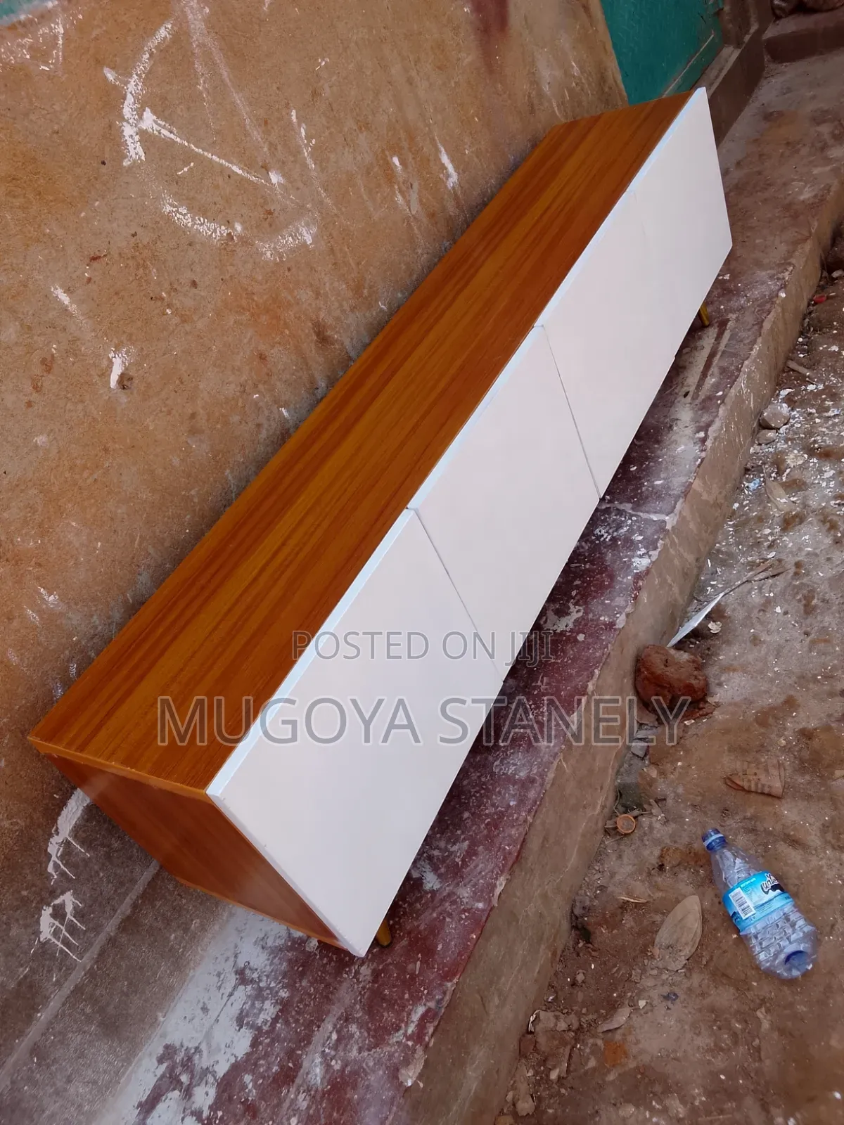 Black Nobe TV Stand