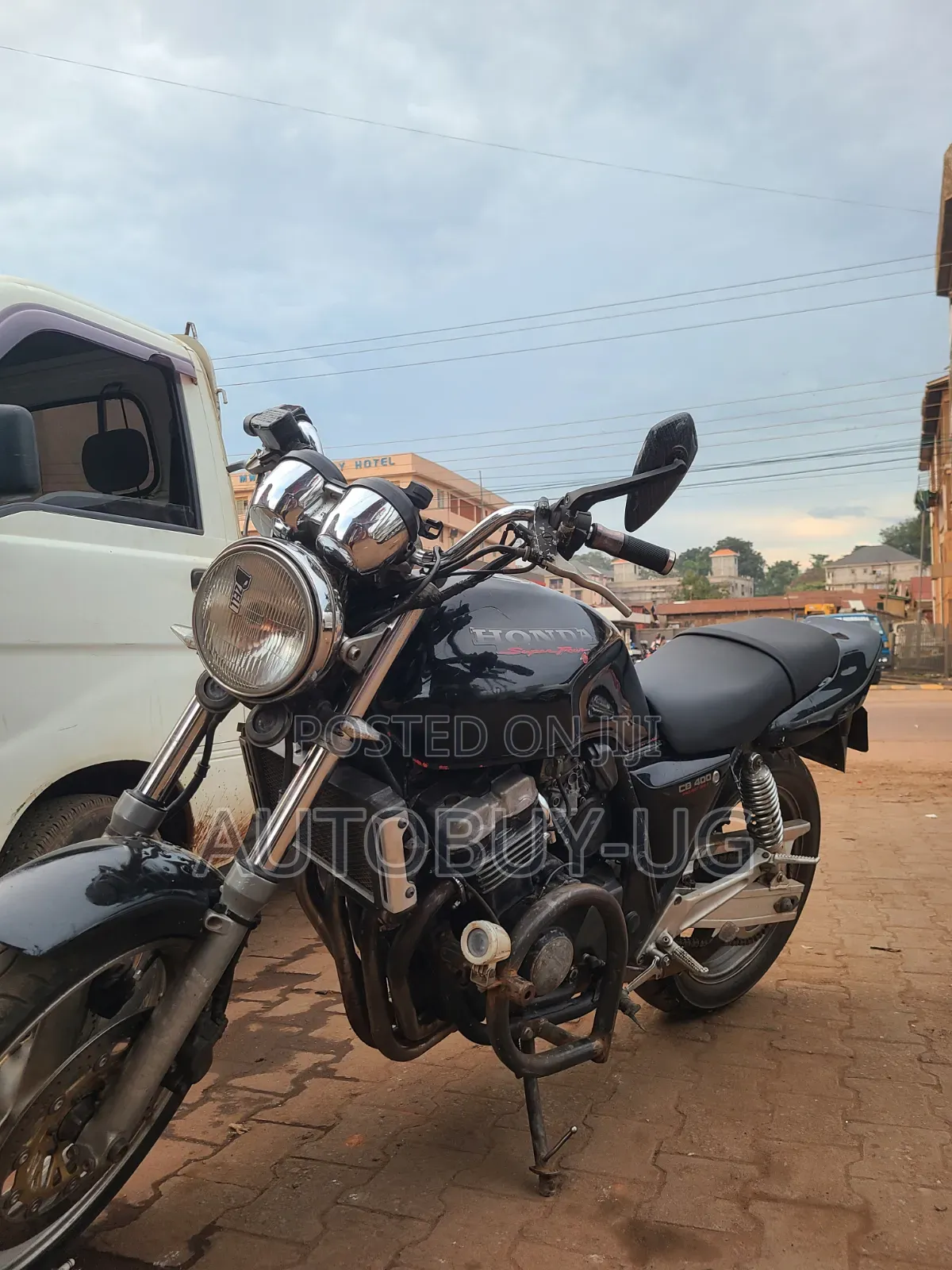 Honda CB 2010 Black