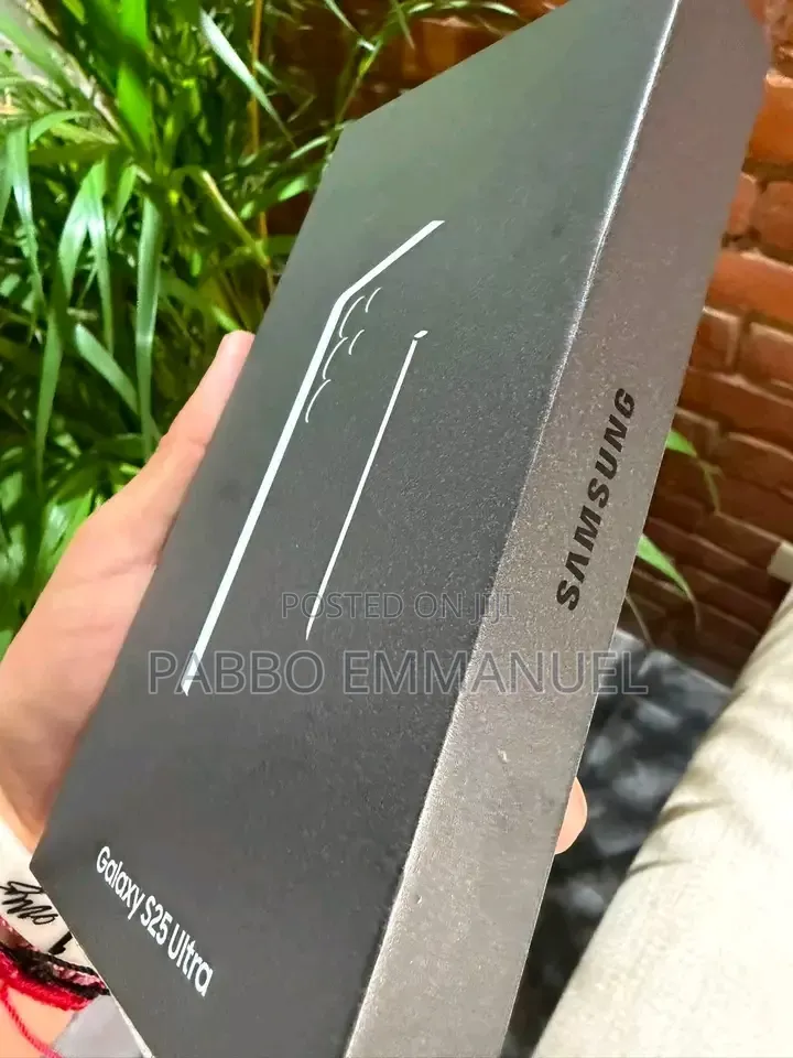 New Samsung Galaxy S25 Ultra 1 TB Black