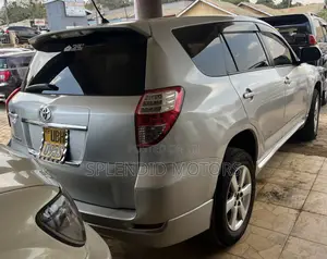 Toyota Vanguard 2008 Silver
