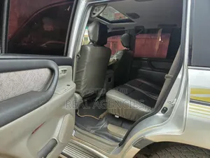 Toyota Land Cruiser 2007 Gray