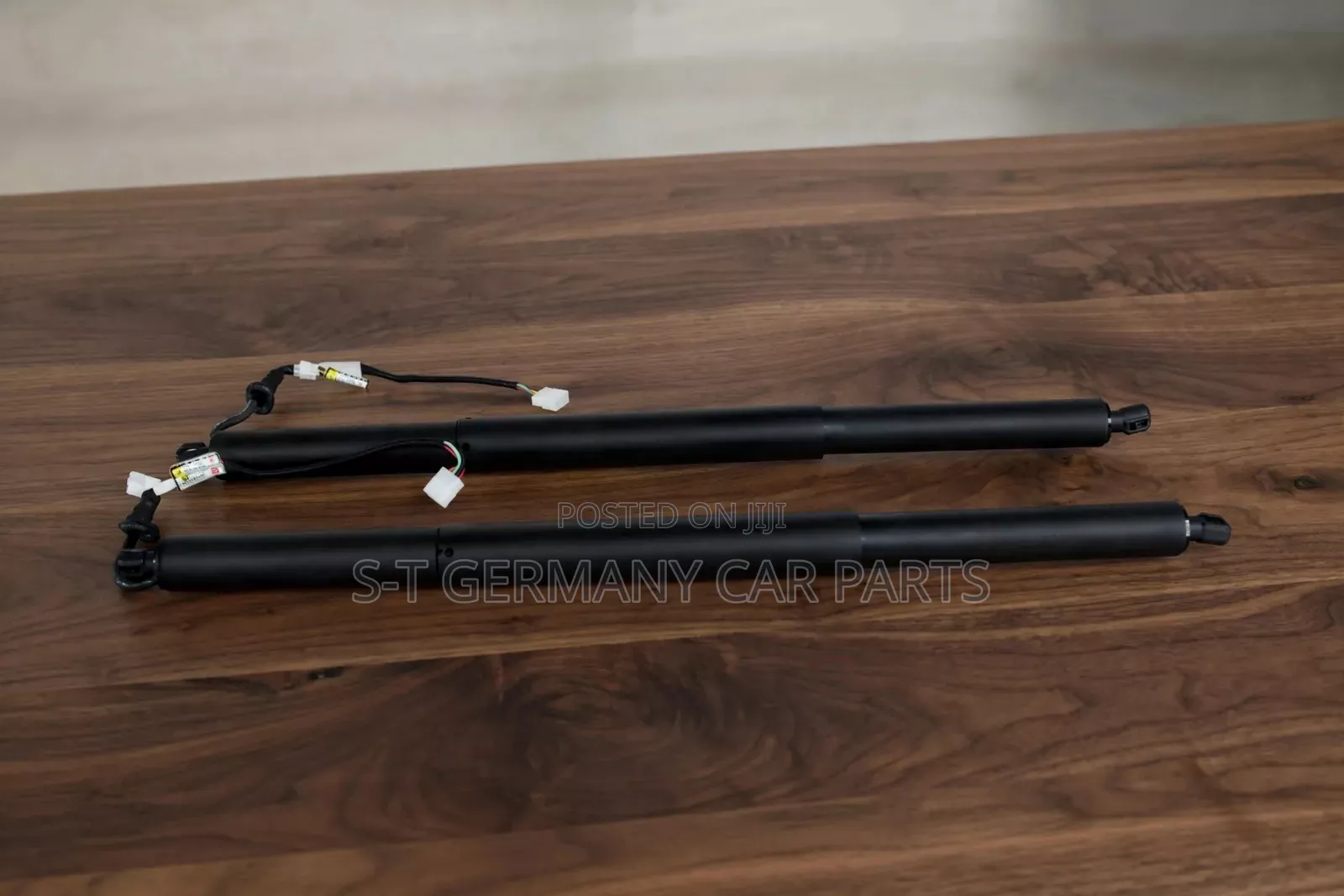 Electric Tail Gate Lifter/Boot Strut for Toyota Harrier Hybrid