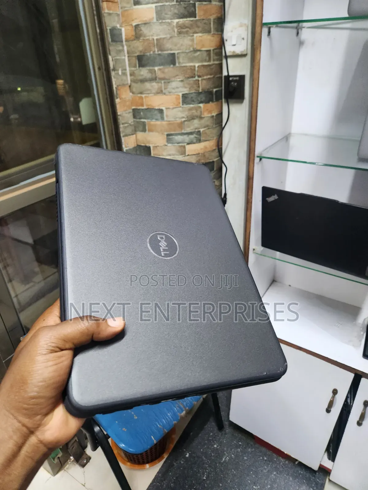 Laptop Dell Latitude 3300 4GB Intel Core i3 SSD 128GB