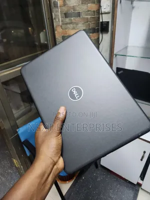 Laptop Dell Latitude 3300 4GB Intel Core i3 SSD 128GB