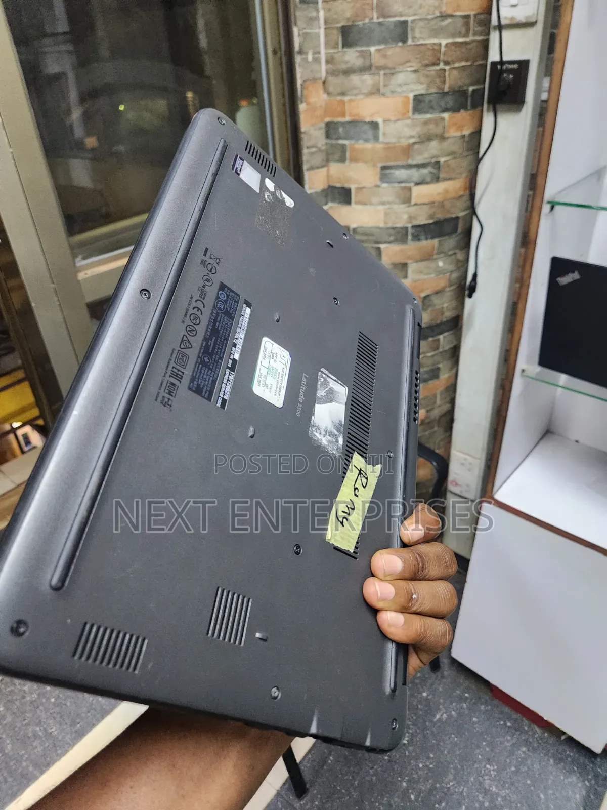 Laptop Dell Latitude 3300 4GB Intel Core i3 SSD 128GB