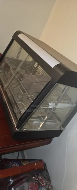 Food Warmer Used but Perfect Condition on Sale at 1.2m