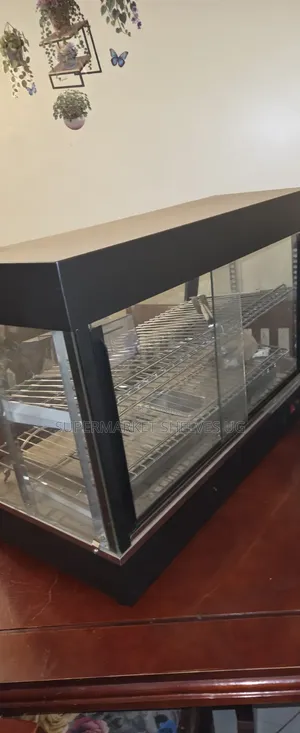Food Warmer Used but Perfect Condition on Sale at 1.2m