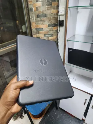 Laptop Dell Latitude 3300 4GB Intel Core i3 SSD 128GB