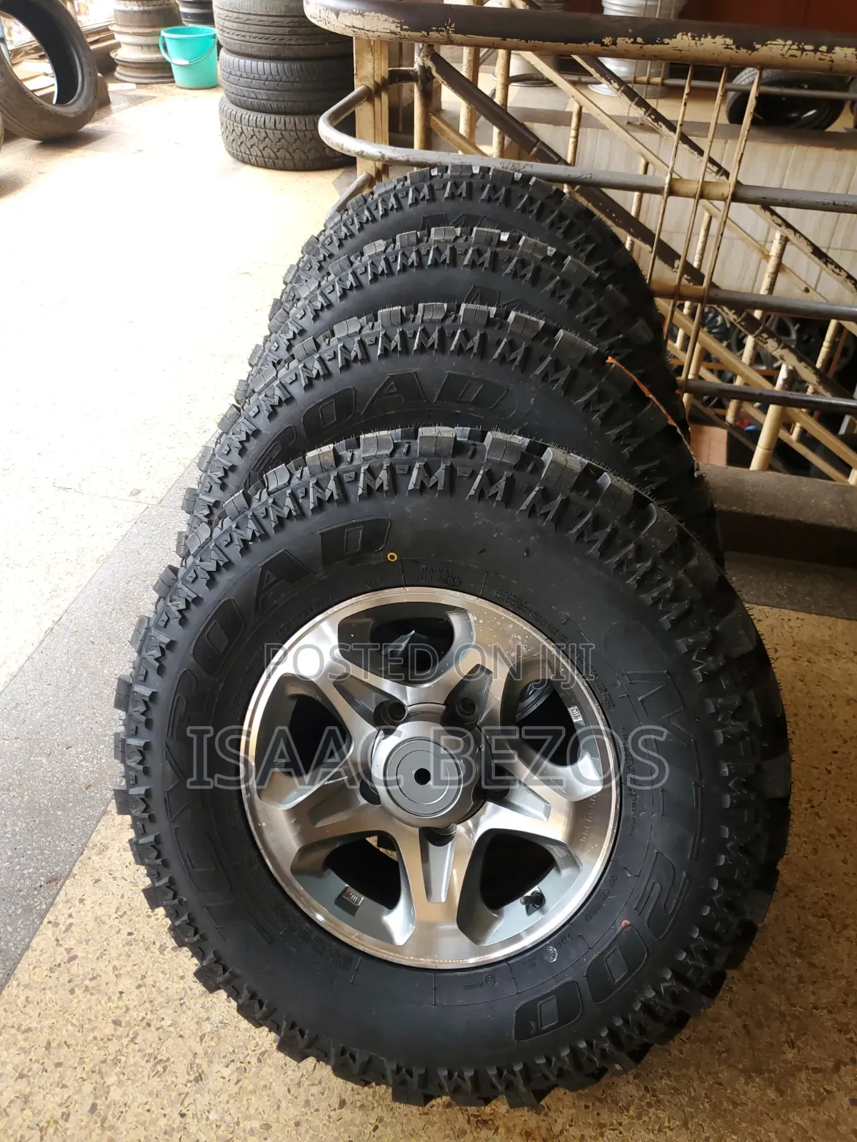 Land Cruiser Hard Top Size 16