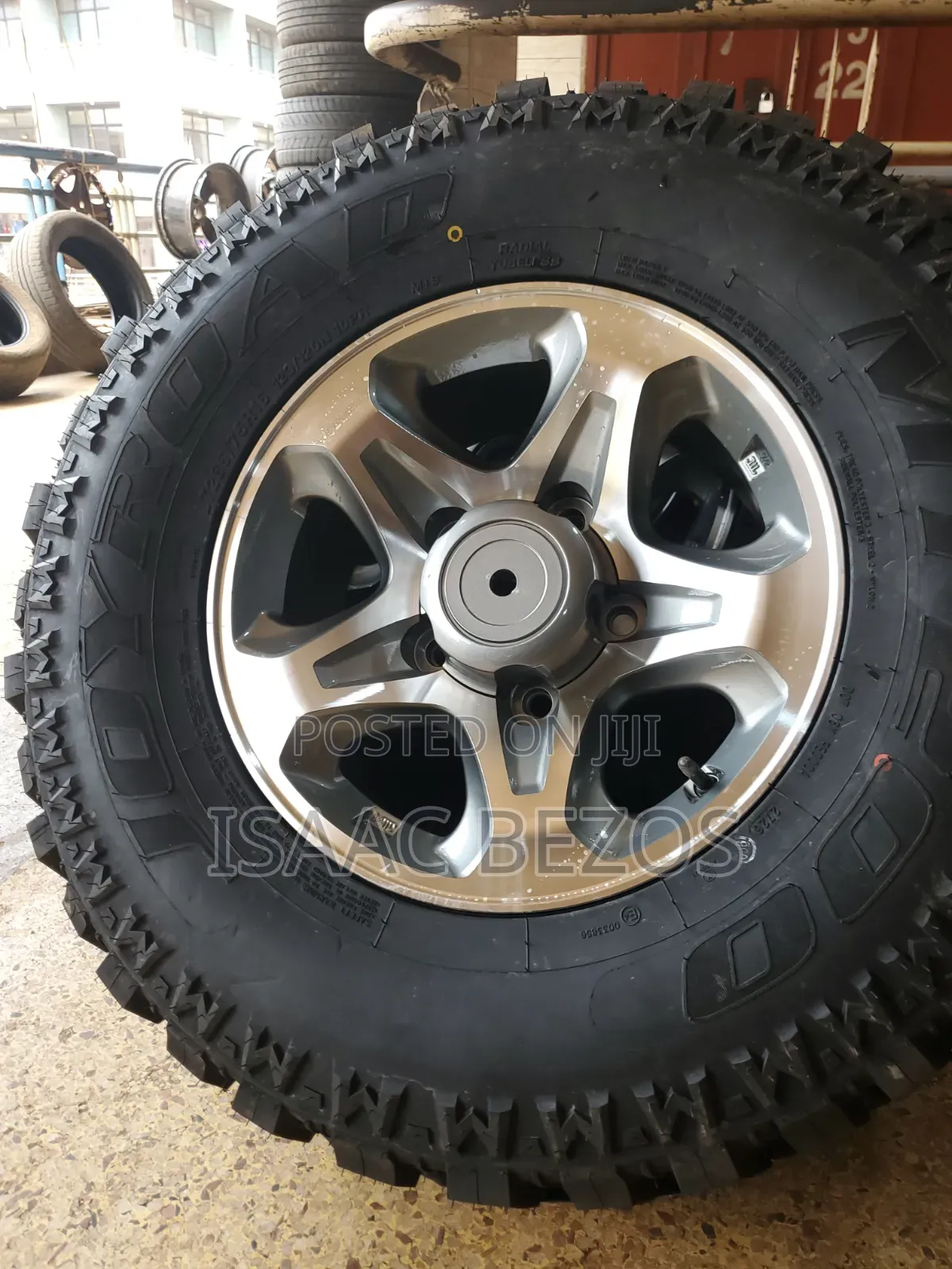 Land Cruiser Hard Top Size 16