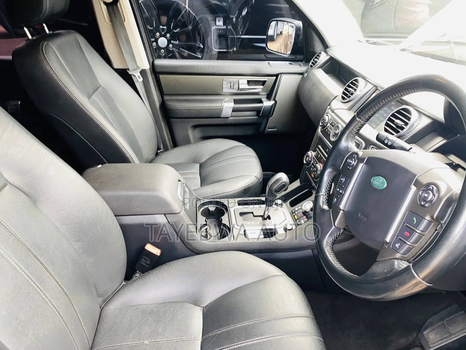 Land Rover Discovery 2015 Gray