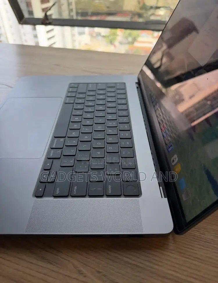 New Laptop Apple MacBook Pro 2023 M2 Pro 16GB Apple M2 SSD 1T