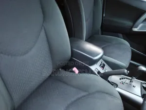 Toyota Vanguard 2011 Silver