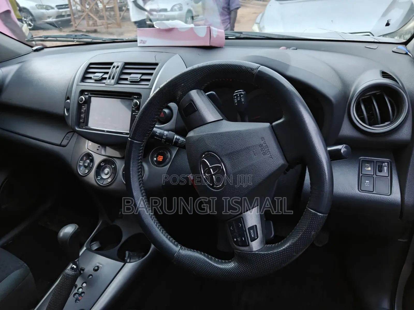 Toyota Vanguard 2011 Silver