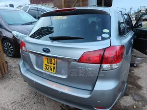 Subaru Legacy 2010 Silver