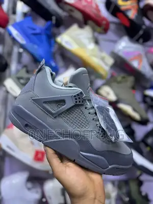 Jordan 4 Retro