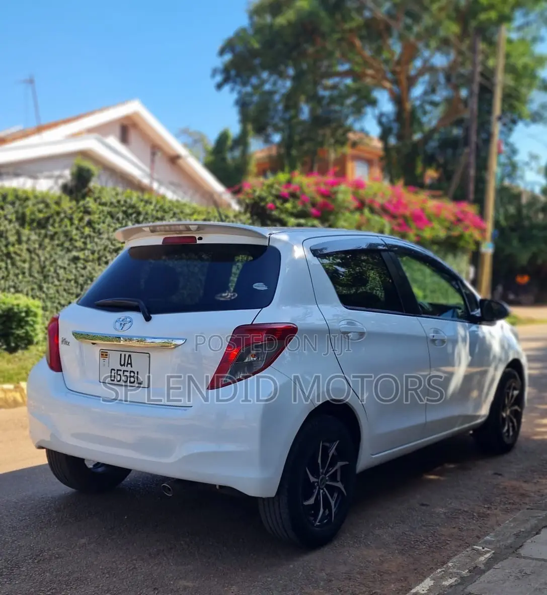 Toyota Vitz 2012 White