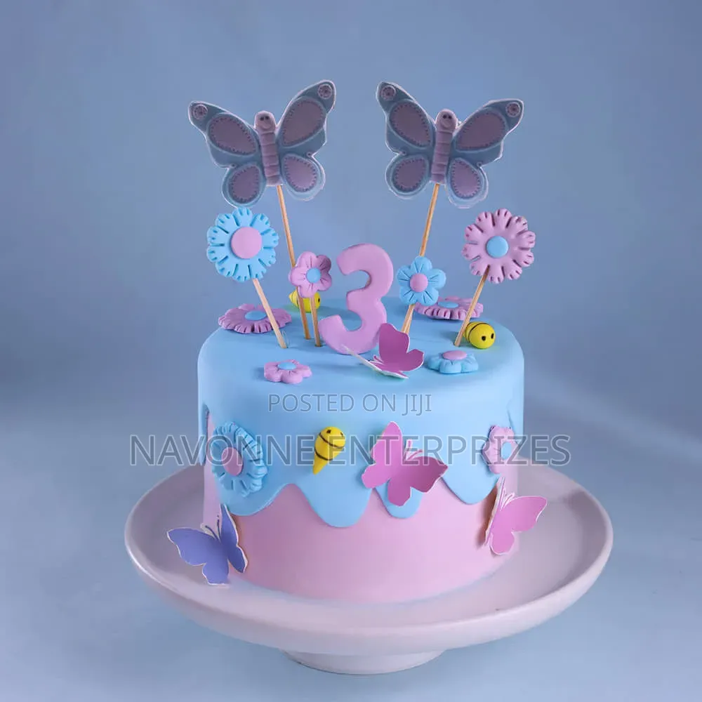 Custom Birthday and Event Cakes – Freshly Baked Handcrafted