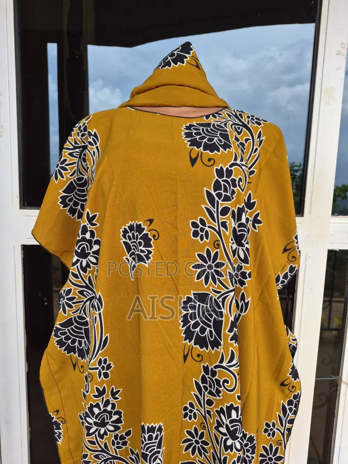 Dera and Veil(scarf)