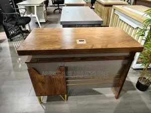 Executive Office Desk for Simple Office