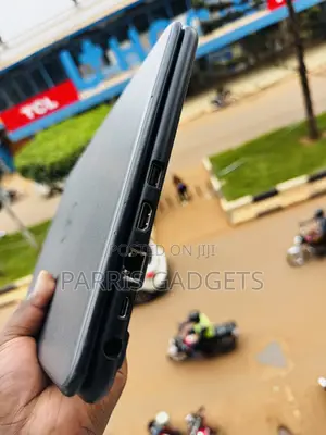 Laptop Dell Latitude 3300 4GB Intel Core i3 SSD 128GB