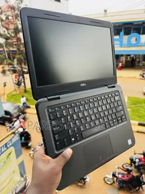 Laptop Dell Latitude 3300 4GB Intel Core i3 SSD 128GB