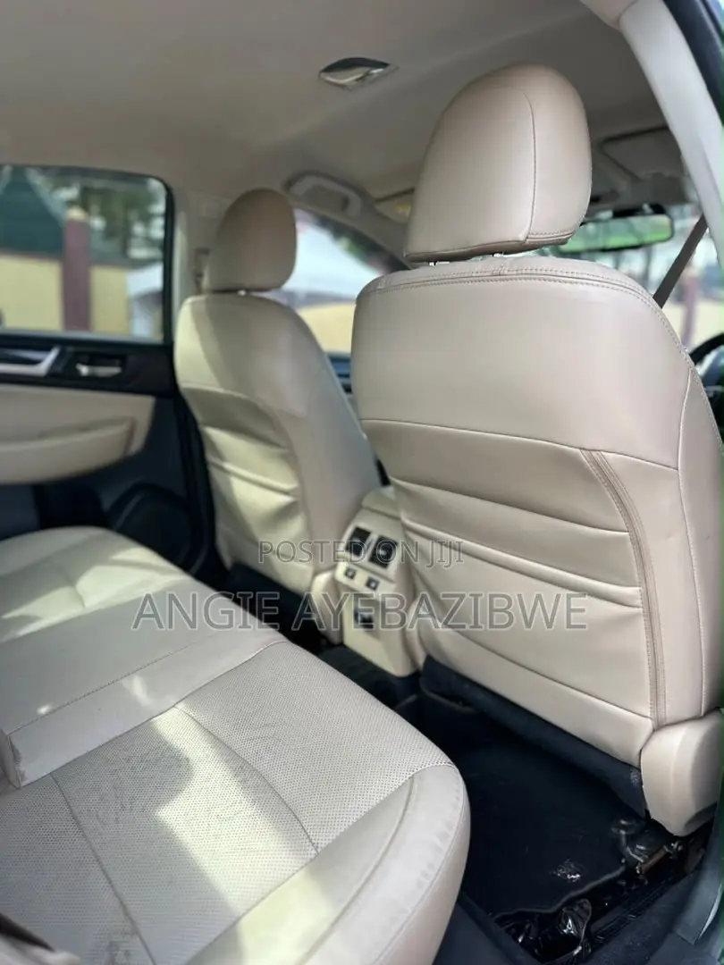 Subaru Legacy 2016 Gray