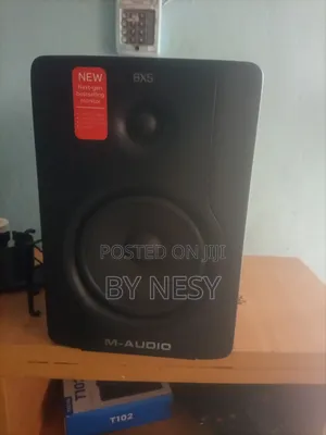 Studio Monitor