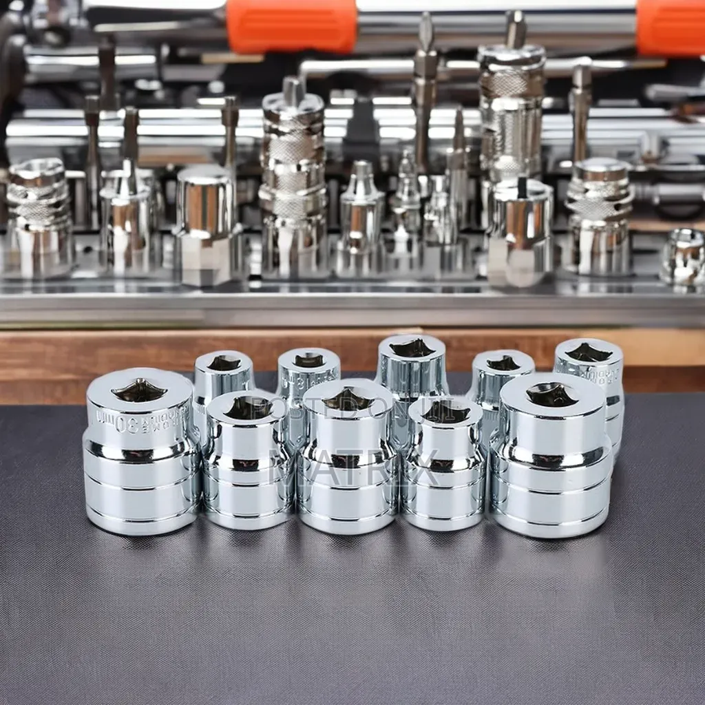121pc Socket Wrench Tool Kit