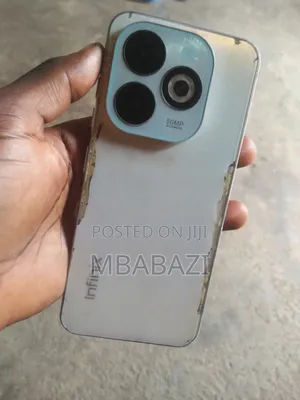 Infinix Smart 8 128 GB White